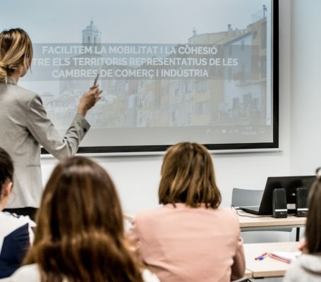 Equipo reunido en Cámara de Comercio de Lleida